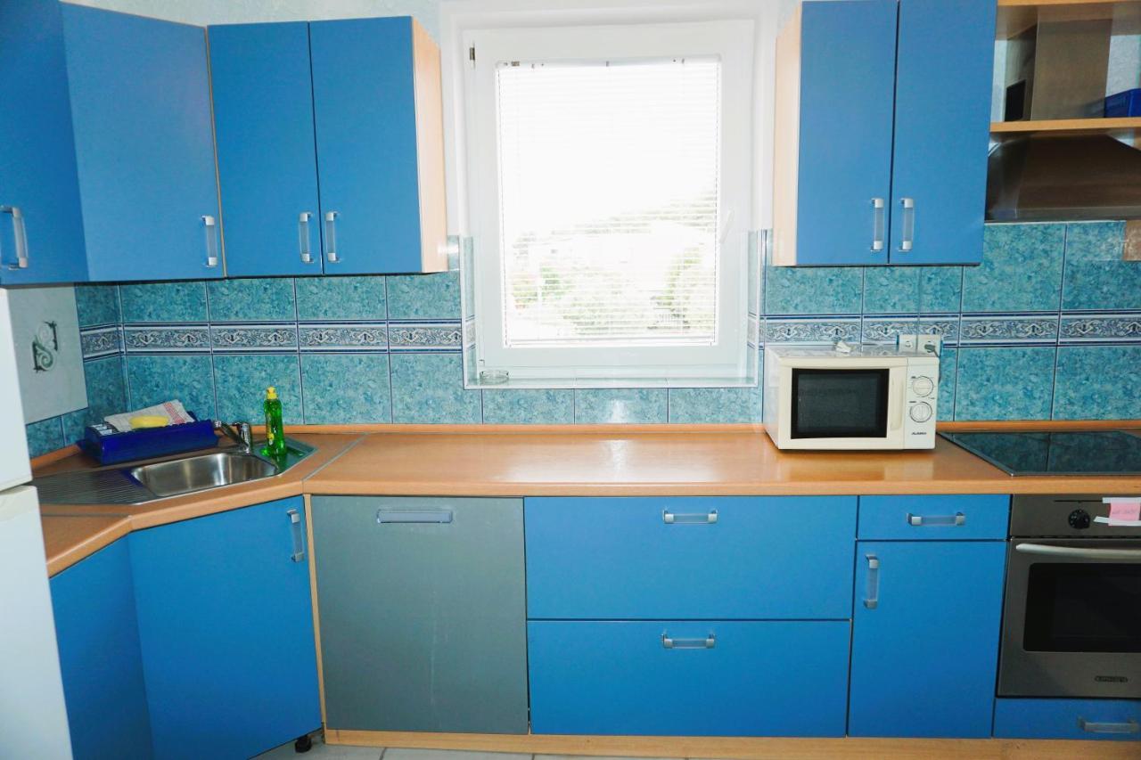 Villa Latina With 6 Apartments And A Shared Pool Vir Eksteriør billede