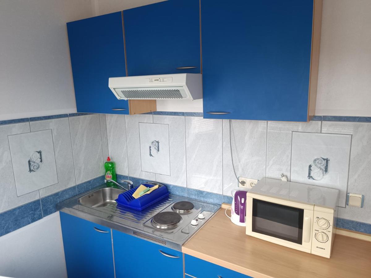 Villa Latina With 6 Apartments And A Shared Pool Vir Eksteriør billede